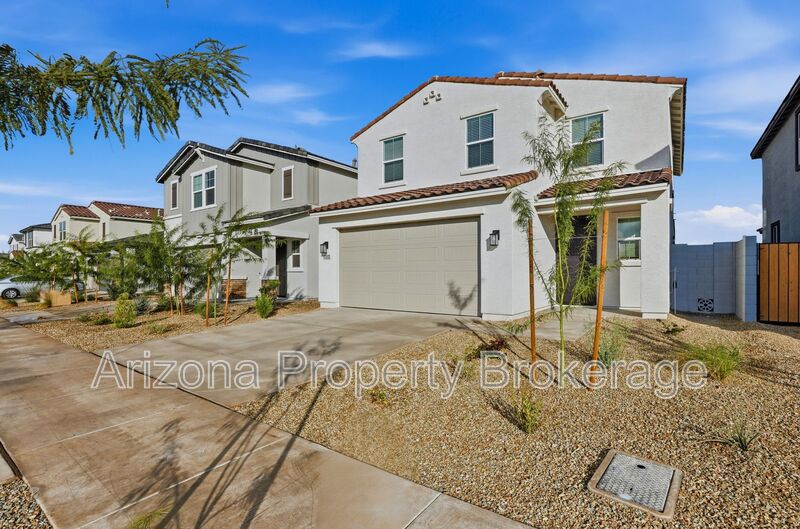 Surprise House: 17232 W. Paraiso Ln.