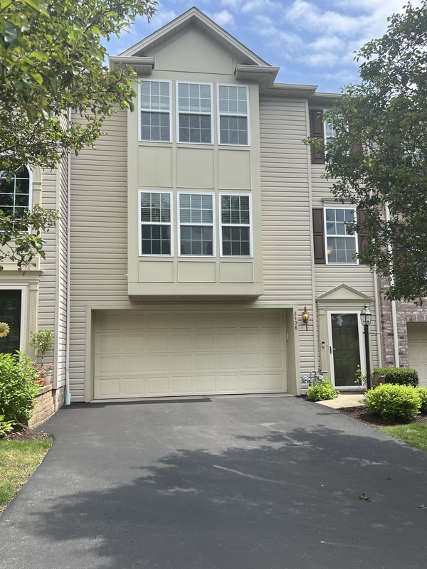 Pittsburgh House: 2408 Michael Drive