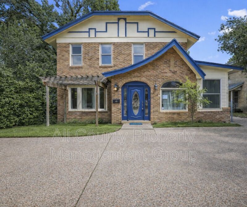 Fort Worth House: 2625 S. University Drive (Front)