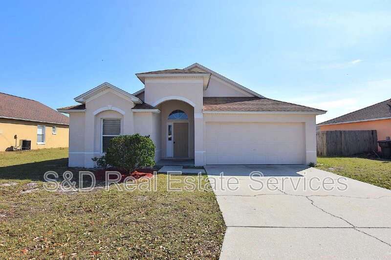 Lakeland House: 7427 Gingko Ave.