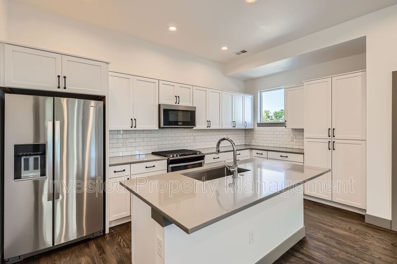 Englewood Townhome: 3511 S Marion St