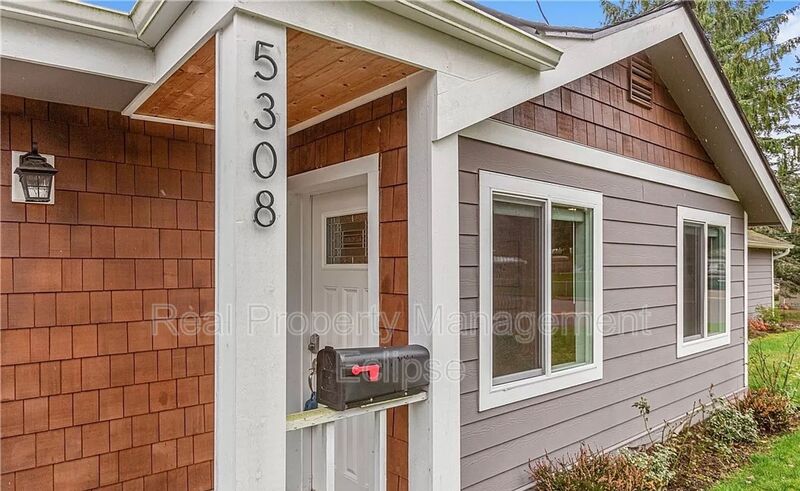 Mountlake Terrace House: 5308 230th St SW