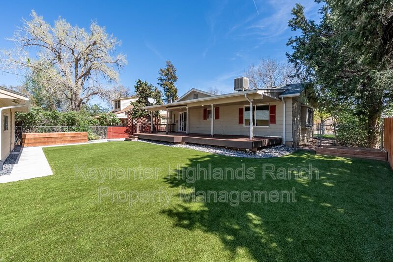 Littleton House: 5647 S Foresthill Street