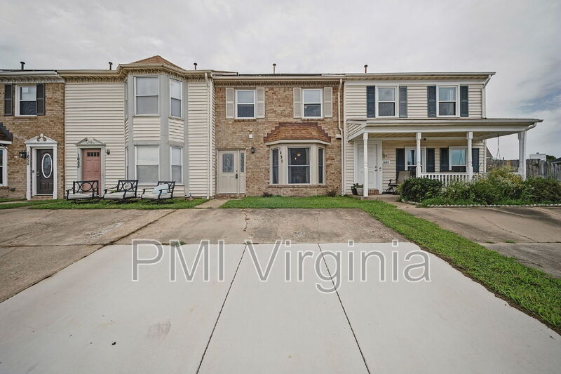 Virginia Beach Townhome: 1651 Mantane Arch