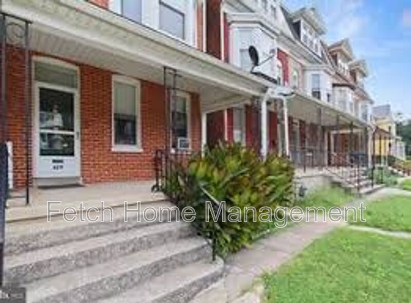 York House: 631 Roosevelt Avenue