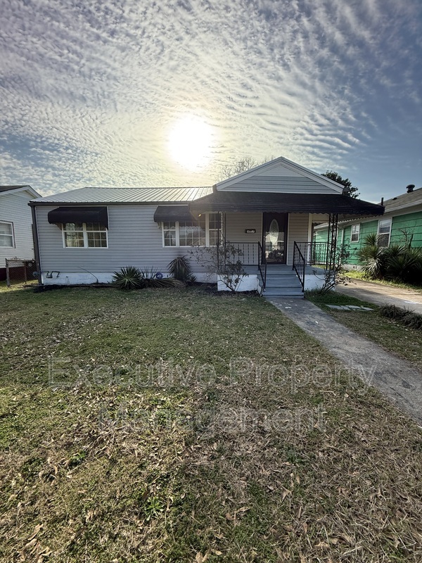 Birmingham House: 3517 Avenue F