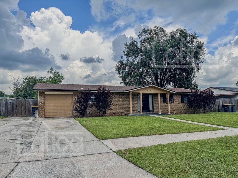 Jacksonville House: 8481 Thims Ave
