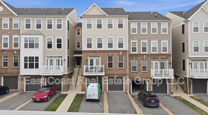 Frederick Townhome: 5891 Bella Marie Way