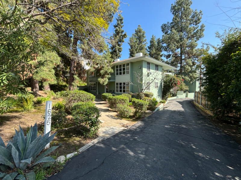 South Pasadena House: 1625 Raymond Hill Rd