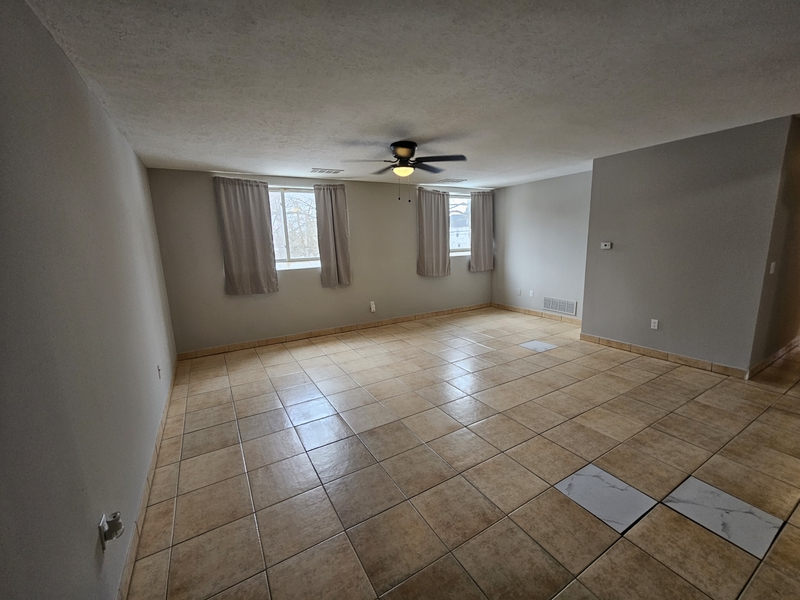 Lorain House: 3009 Pearl Avenue - 205