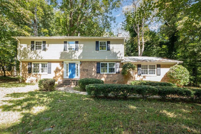 Charlotte House: 6800 April Lane