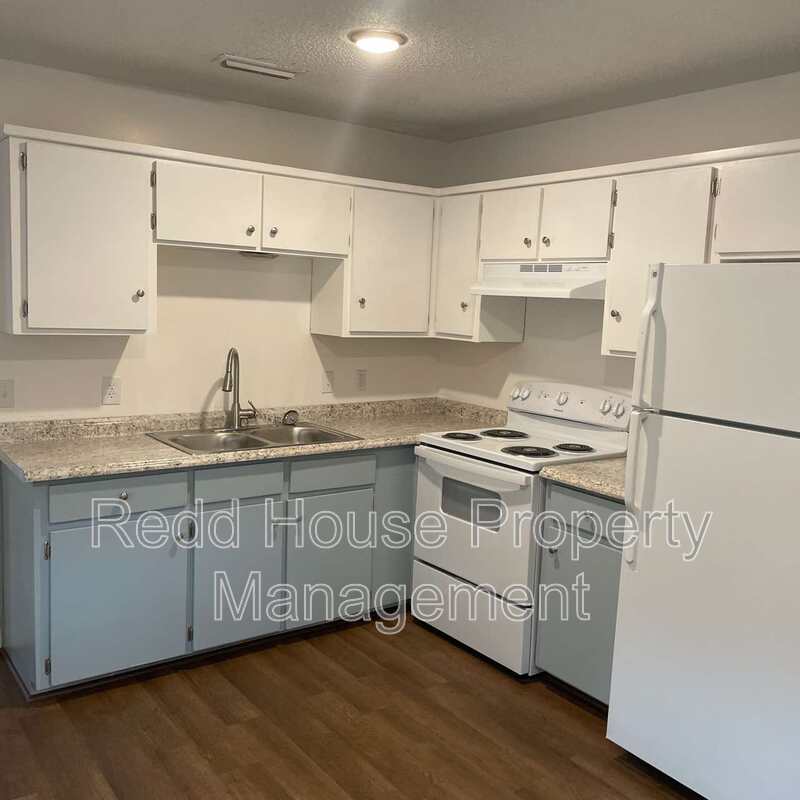 New Brockton House: 424 S Ainsley St.