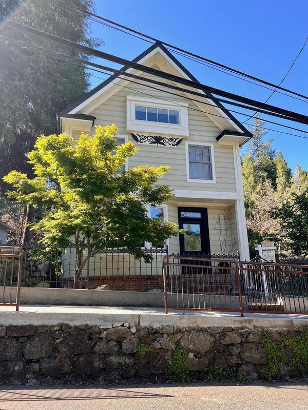 Nevada City House: 126 Boulder Street