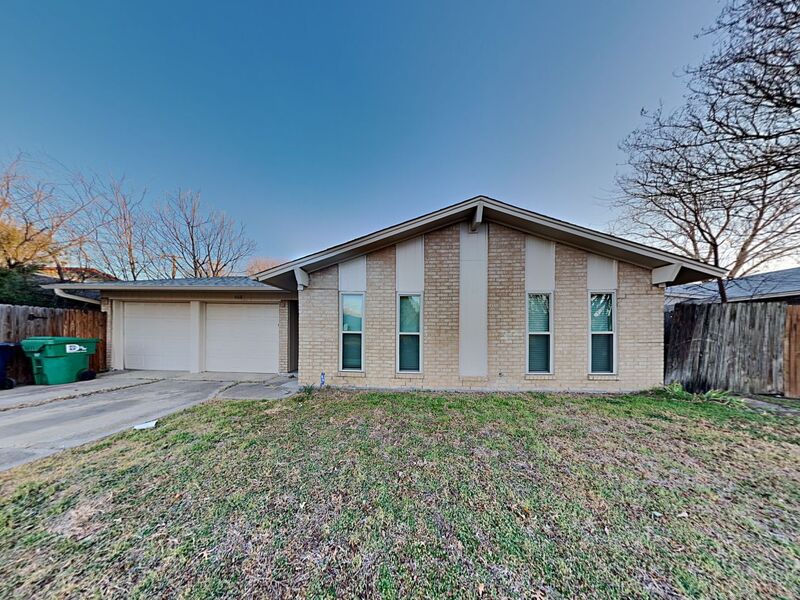 Denton House: 4108 Selene Dr