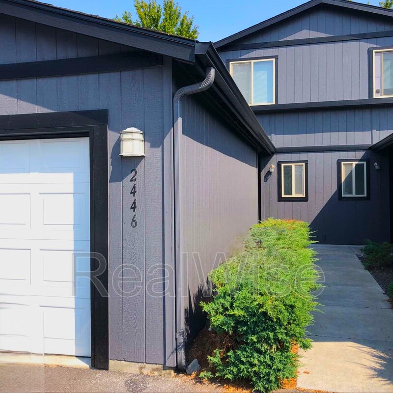 Redmond Condo: 2446 SW 23rd St