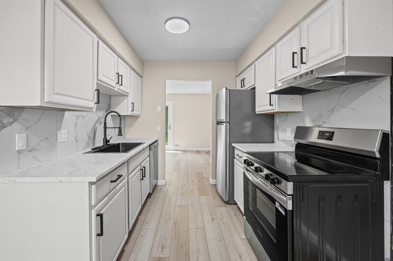 Bloomfield Apartment: 14 Elm Street