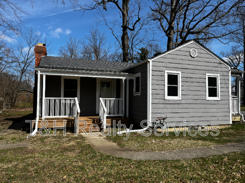 Anderson House: 2920 East 5th Street