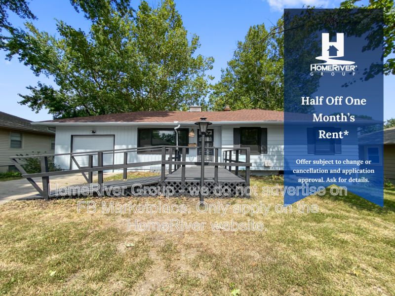 Raytown House: 8956 E 84th St