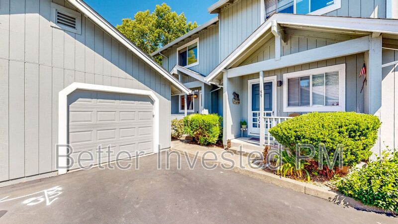 Santa Rosa House: 57 OKelley Way