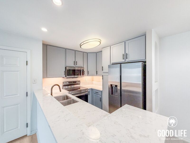 San Diego Condo: 5252 Balboa Arms Dr