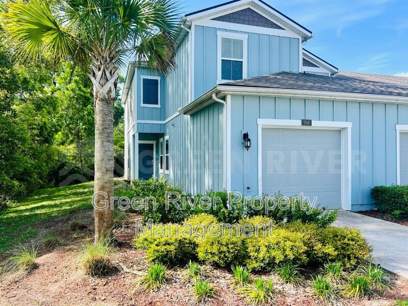 Jacksonville House: 294 Aralia Lane