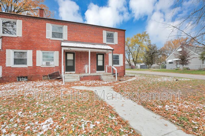 Columbus House: 2239 N Homestead Dr