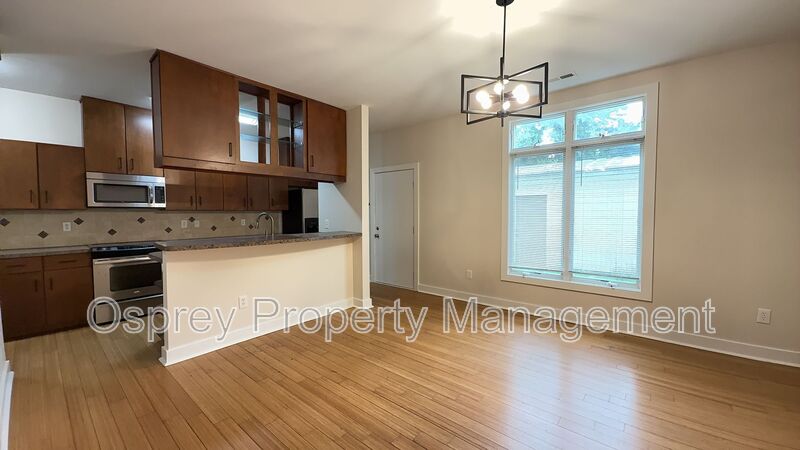 3BR Home w/ 2-Car Garage | Prime Norfolk Location - Photo 5