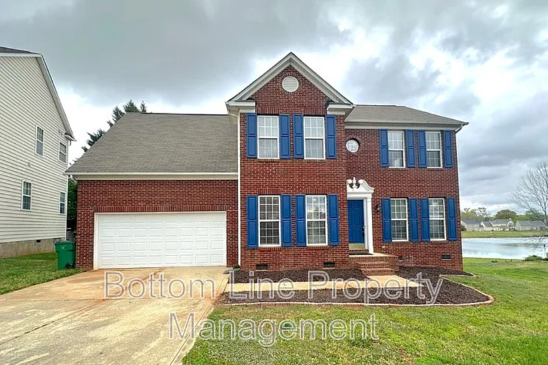 Charlotte House: 10120 Baxter Caldwell Drive