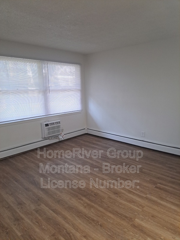 Missoula House: 707 SW Higgins Ave