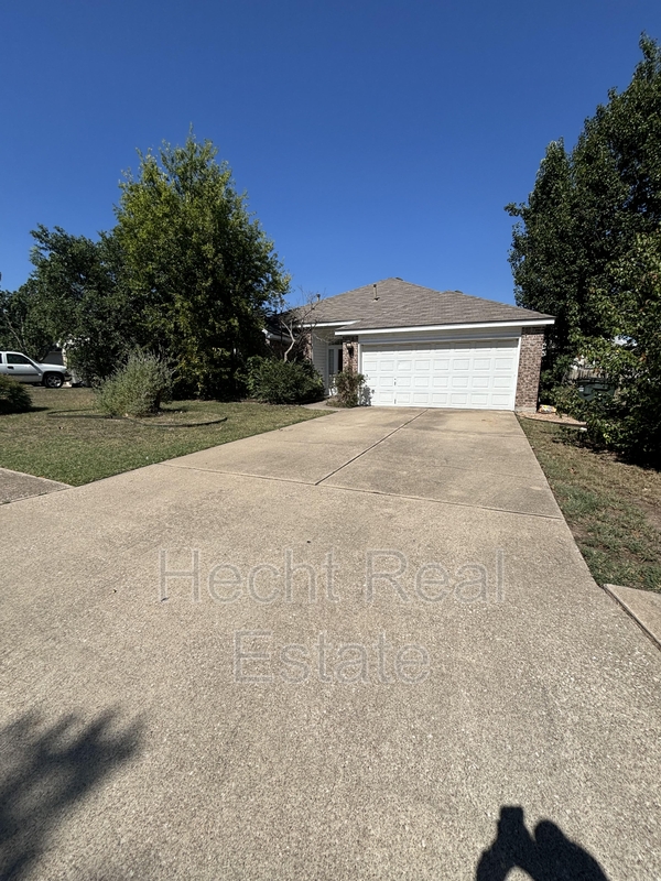 Leander House: 1707 Greening Way