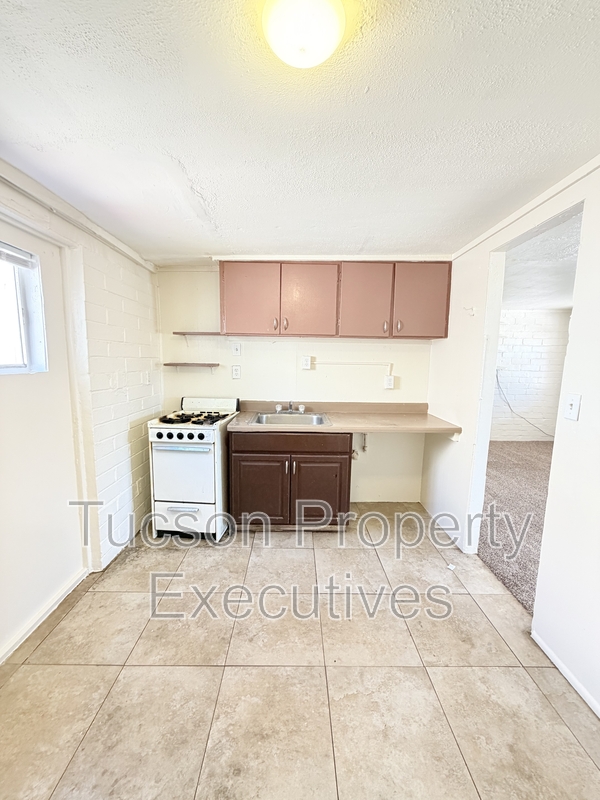 Tucson Condo: 1951 East Benson Highway - 4