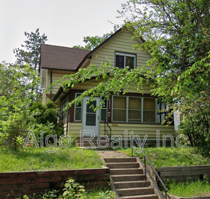 Minneapolis House: 2647 Fremont Ave N