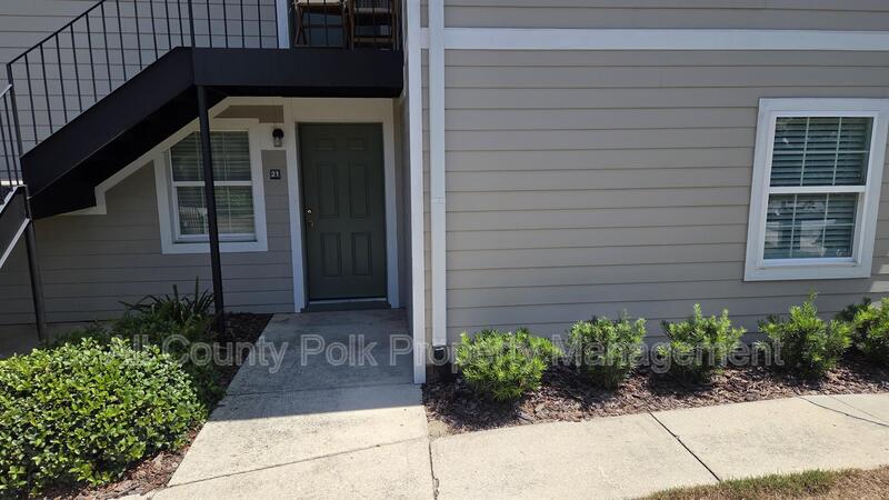 Lakeland Condo: 915 Ariana St.