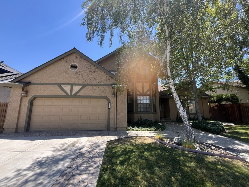 Los Banos House: 511 Bluff Drive