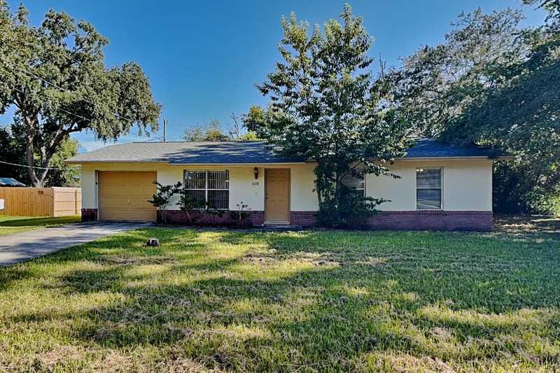 Deltona House: 3178 Phonetia Dr