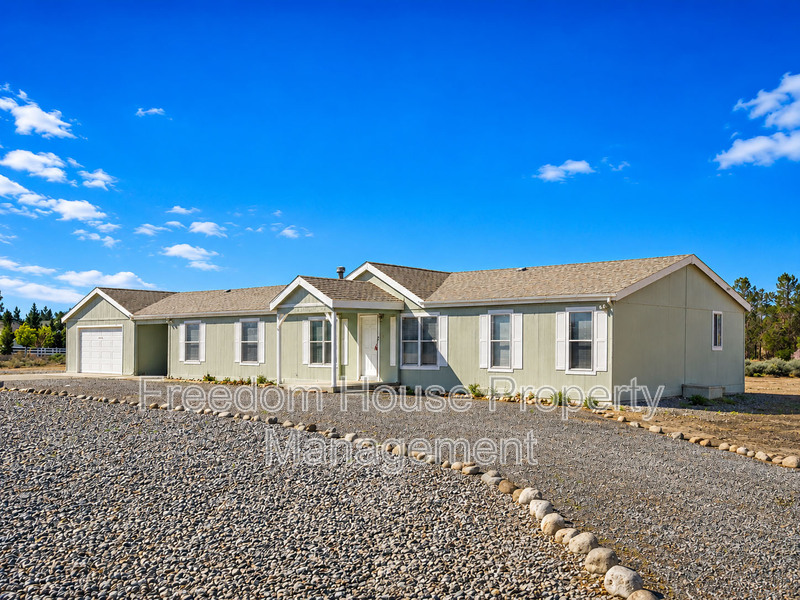 Pahrump House: 5220 Jerry Avenue