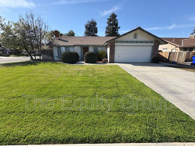 Exeter House: 420 Benjamin Ct