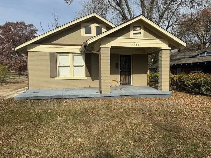 Memphis House: 2286 Poe Ave
