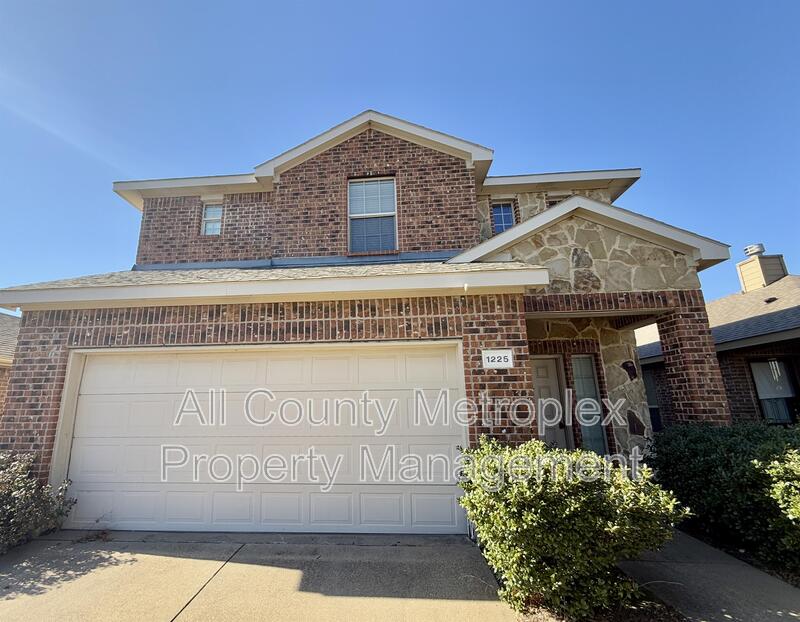 Royce City House: 1225 Alder Tree Ln