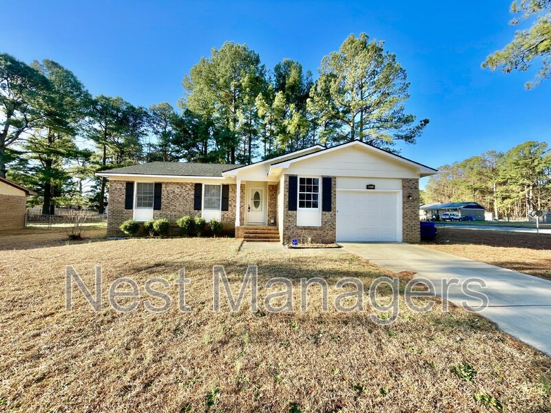 Fayetteville House: 6928 Bostick Drive