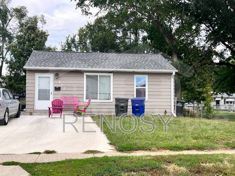 Des Moines House: 612 E Edison