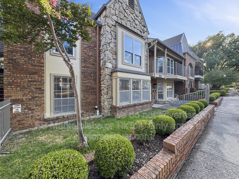 Dallas Condo: 15935 Coolwood Dr