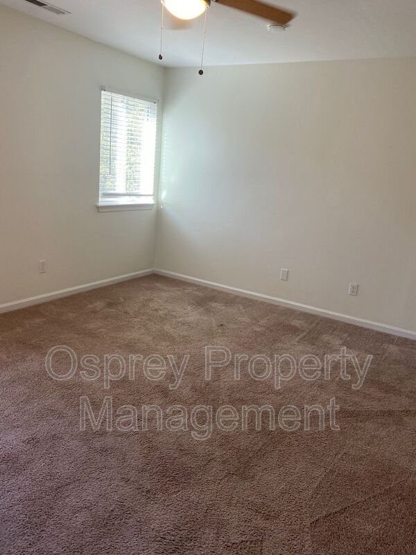 Beautiful Waterfront Condo - RENT SPECIAL first month 1/2 off if you sign by 11/21 AVAILABLE IMMEDIATELY!!!! - Photo 13
