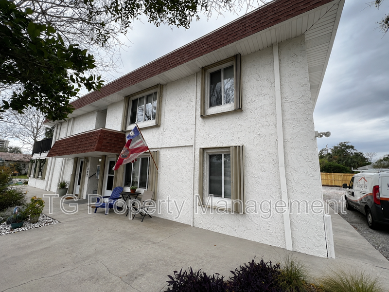 Jacksonville Beach House: 402 Lower 8th Ave South