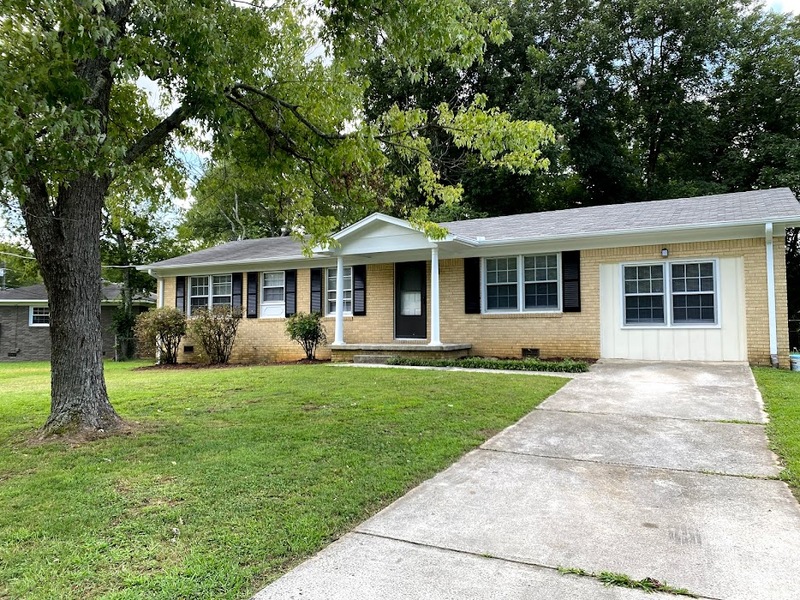 Huntsville House: 1016 Heard Drive SE