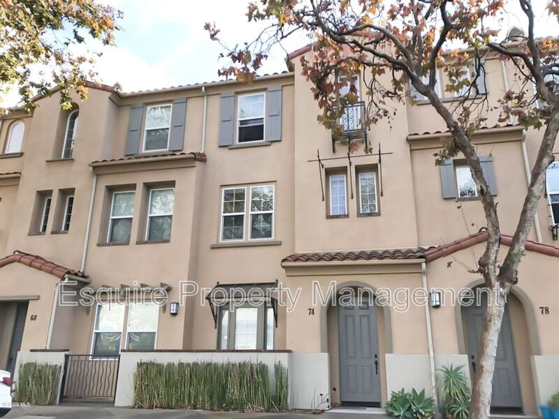 CAMARILLO House: 74 ELM DR