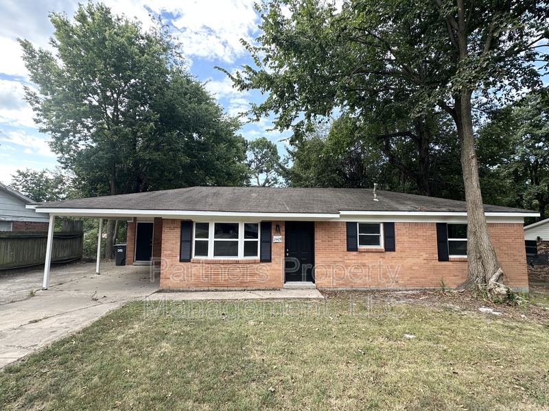 Springdale House: 2409 Cottonwood Place