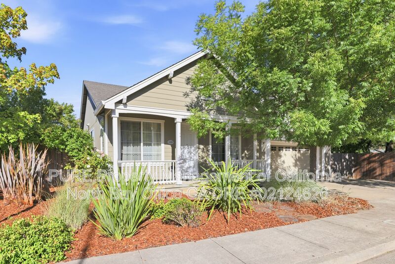 Santa Rosa House: 1339 Funston Dr