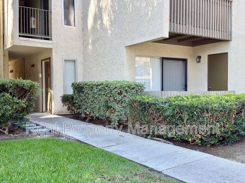 Oceanside Condo: 432 Edgehill Lane