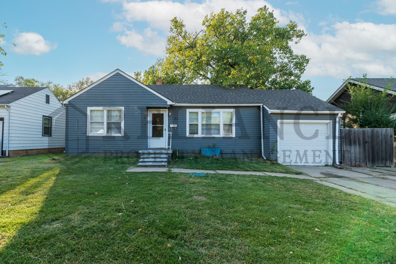 Wichita House: 851 N Old Manor Rd